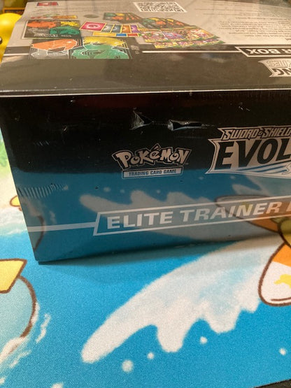 [DAMAGED] Pokémon TCG Sword & Shield - Evolving Skies Elite Trainer Box (Flareon/Jolteon/Umbreon/Leafeon)